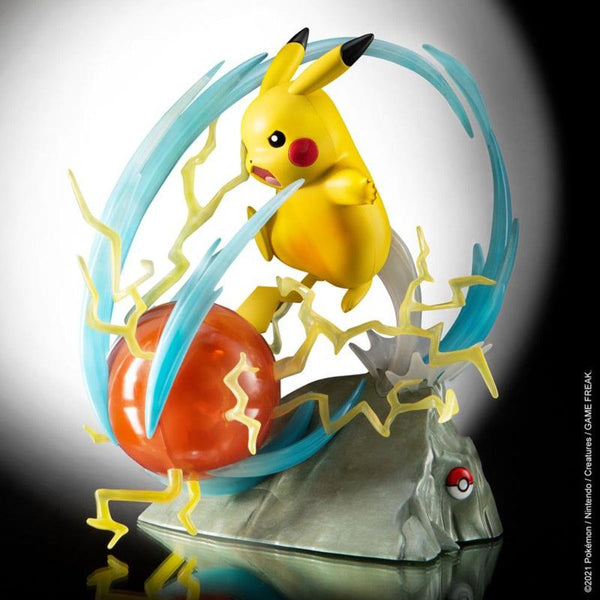 Pokemon Deluxe Collectors Figure Pikachu 1/10 Scale